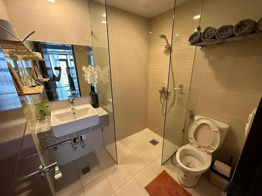Apartment Lovely 2 Bedroom In Mckinley Hill Taguig, Brand New Manila